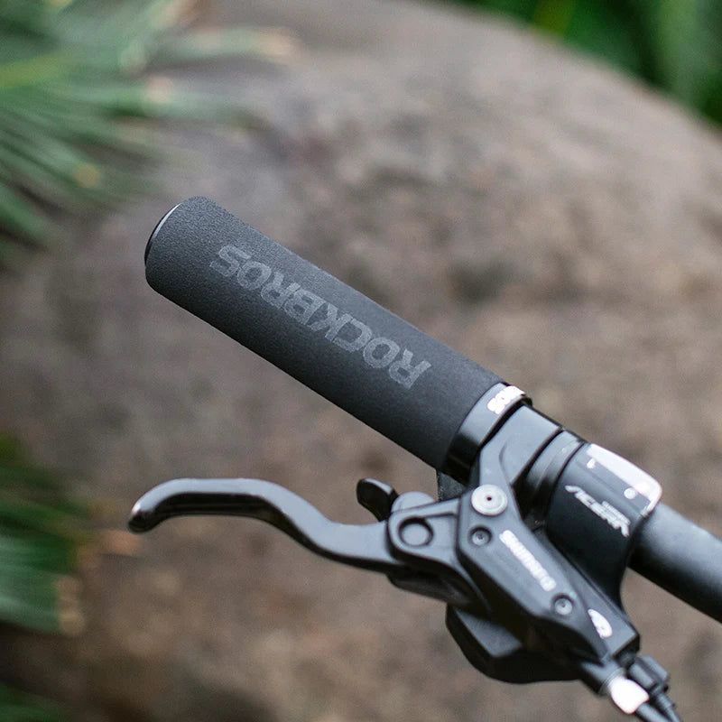 ROCKBROS Cycling Bicycle Gear Grips MTB Bike Silicone Sponge Handlebar Soft Ultralight Grips Anti-skid Shock-absorbing Bike Part