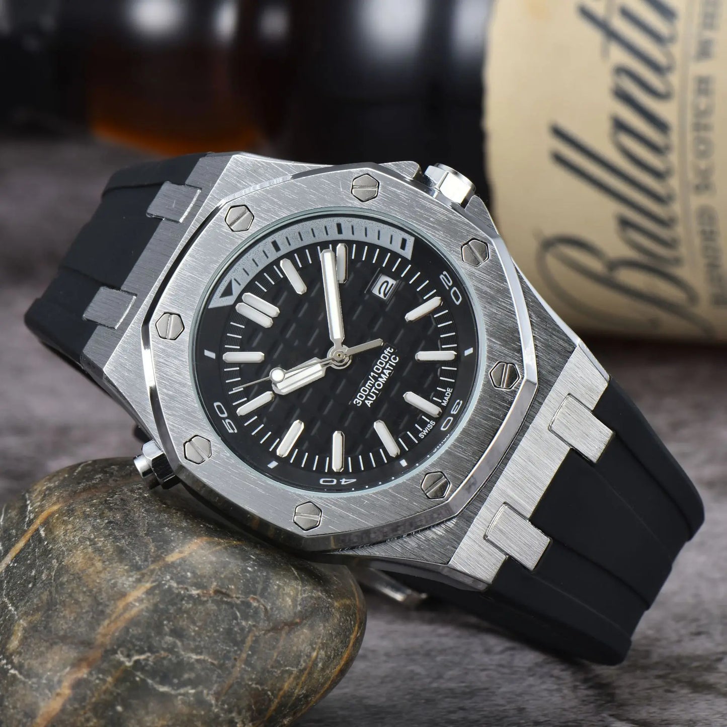 2025 Men's Luxury Quartz Watch Silicone Strap Sapphire Crystal Waterproof 100M Luminous Date Display Business Casual